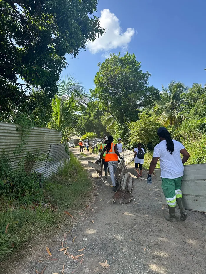 Ramassage des déchets à Coco l'Échelle · 21 mars 2025